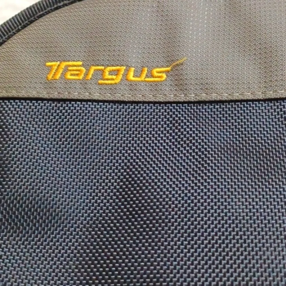 TARGRUS Large Gray & Black LapTop Bag Brand New‎
